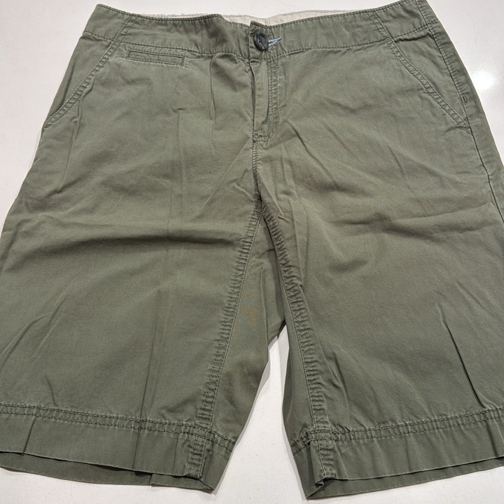 4 pairs Bermuda shorts, women’s size 4 - Picture 8 of 9
